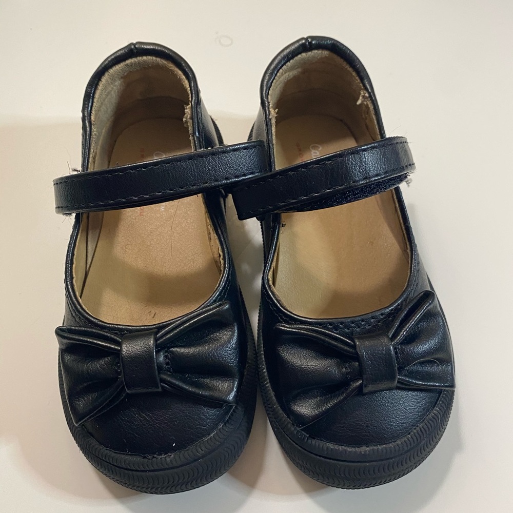 Cat & Jack black dress shoes with bow